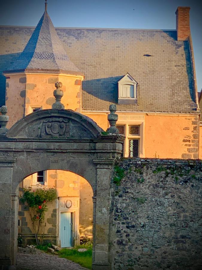 Bed and Breakfast Cote Jardin Sainte-Suzanne  Zewnętrze zdjęcie