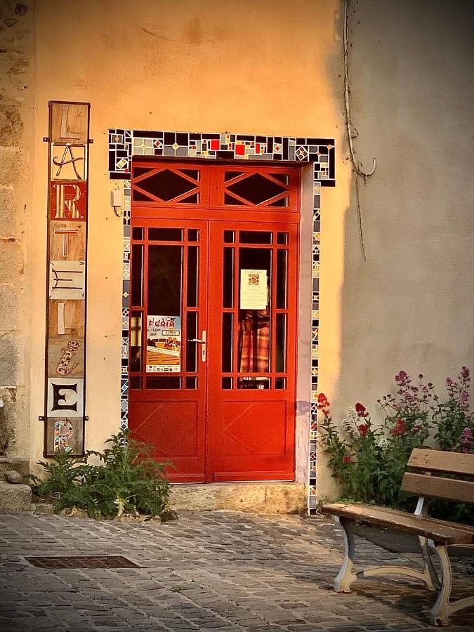 Bed and Breakfast Cote Jardin Sainte-Suzanne  Zewnętrze zdjęcie